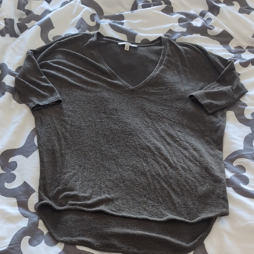 Express Women's V-Neck Quarter Sleeve Top